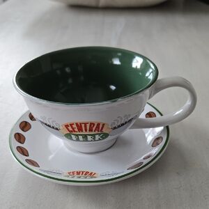 Central Perk Green and White Mug Set